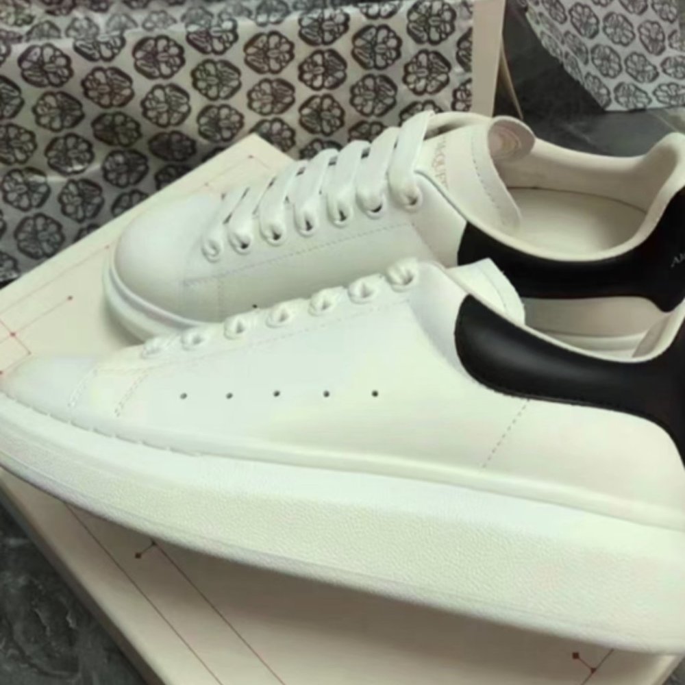✅Alexander McQueen fashion women casual shoes - Picture 4 of 8